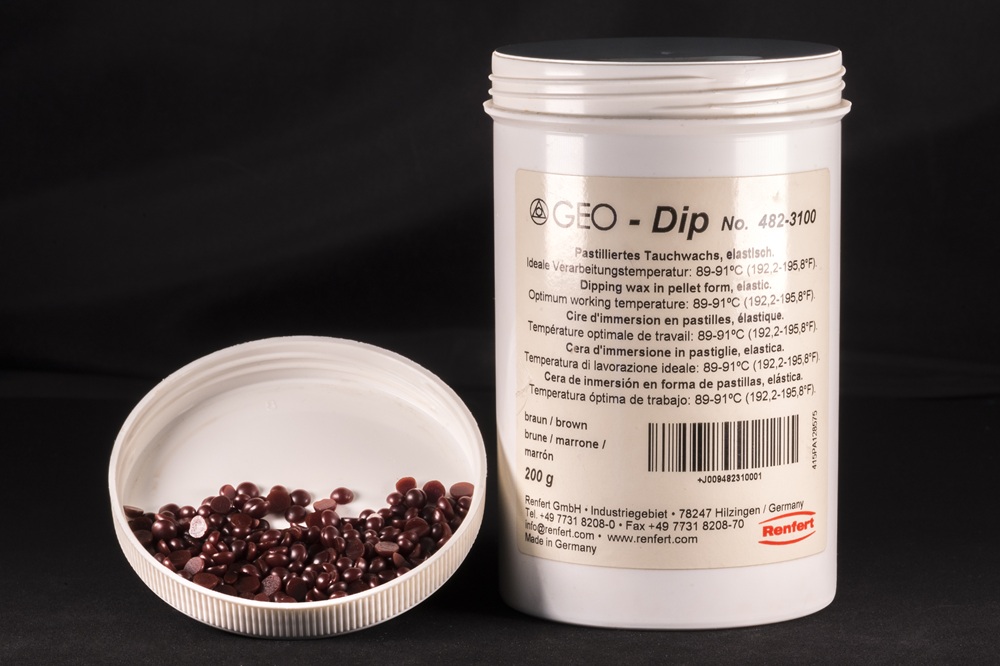 Воск погружной коричневый 200 г. Renfert GEO-Dip 482-3100
