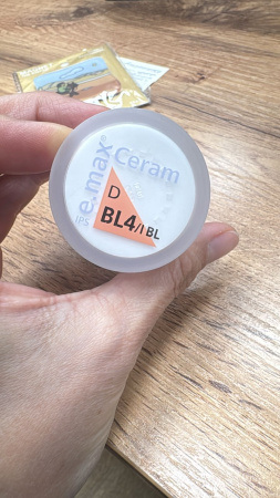 e.max Ceram Дентин BL4 20гр